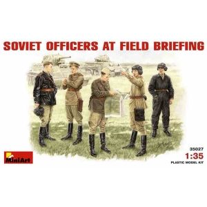 MiniArt 35027 - SOVIET OFFICERS AT FIELD BRIEFING