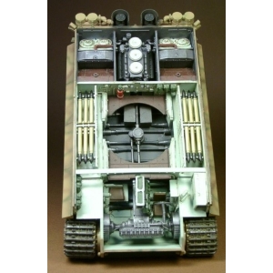 Academy 13239 - Tiger I (wczesny) z wnętrzem