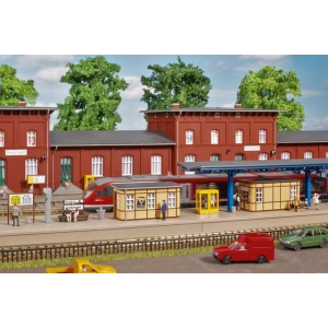 Auhagen 13343 - Budynki i akcesoria peronowe