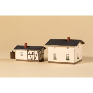 Auhagen 13347 - Domek drużnika z budynkami gospodarczymi