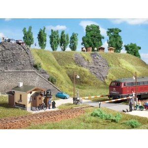 Auhagen 11345 - Przejazd kolejowy z budką dróżnika