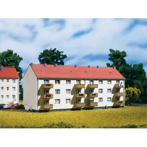 Auhagen 13332 - Blok mieszkalny