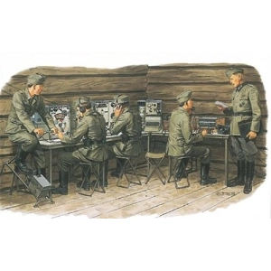 Dragon 3826 - GERMAN COMMUNICATION CENTER