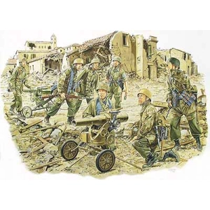 Dragon 6147 -  7.35cm Leichtgeschütz 40 w/Crew