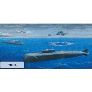 Dragon 7004 - HMS Trafalgar vs Soviet Oscar-class