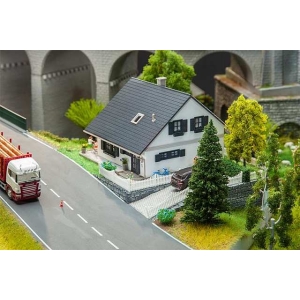 Faller 130640 - Odnowiony dom rodzinny