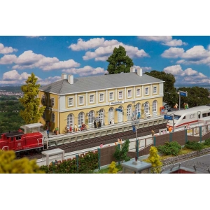 Faller 110119 - Dworzec Neukirchen