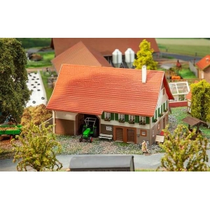 Faller 191744 - Duży dom wiejski