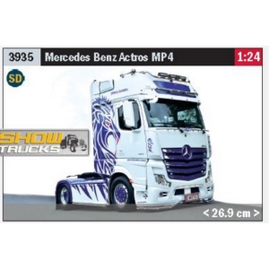 Italeri 3935 - Mercedes Benz ACTROS MP4 Giga Space Show Truck