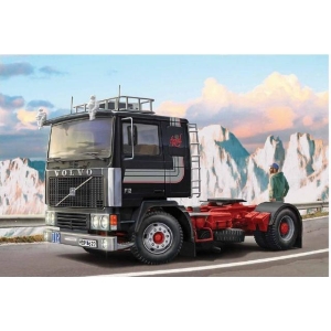 Italeri 3957 - Volvo F-12 Intercooler Low Roof with accessories