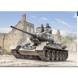 Italeri 6758 - T34/85 ZAVOD 112-1944 with the interior (kalkomania dla polskich jednostek)