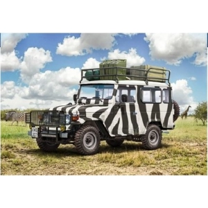 Italeri 3681 - Toyota Land Cruiser Safari
