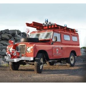 Italeri 3660 - Land Rover Fire Truck