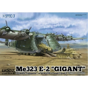 Lion Roar L1007 - Messerschmitt Me-323 E-2 Gigant Luftwaffe Transporter with Sd.Kfz.250 & Panzer II Ausf. F