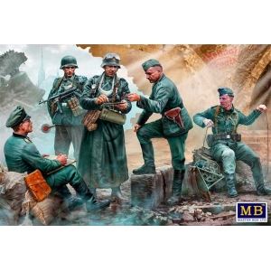 Master Box LTD 35211 - German military men, WWII era