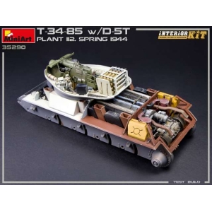 MiniArt 35290 - T-34/85 w/D-5T. Plant 112. Spring 1944