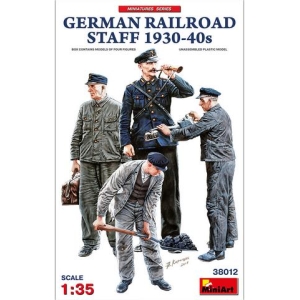 MiniArt 38012 - German Railroad Staff 1930-40s