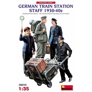 MiniArt 38010 - GERMAN TRAIN STATION STAFF 1930-40s