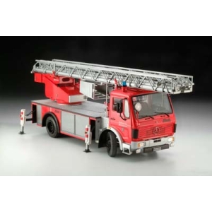 Revell 07504 - DLK 23-12 Mercedes-Benz1419 F/1422 F