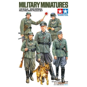 Tamiya 35320 - German Field Military Police - WWII