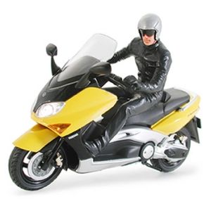 Tamiya 24256 - Yamaha TMAX with Rider Figure