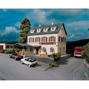 Piko 61830 - Hotel Korona