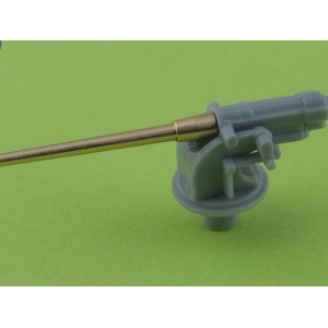 Master SM-350-023 - Uzbrojenie krążownika rosyjskiego Varyag (1899) - lufy 152mm (12 szt.), 75mm (12 szt.), 47mm (8 szt.)