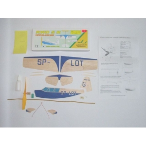 RWD 5M - sylwetkowy model z napędem gumowym