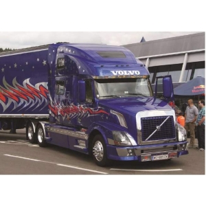 Italeri 3892 - VOLVO VN 780