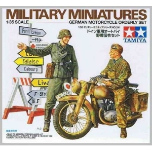 Tamiya 35241 - German Motorcycle Orderly Set
