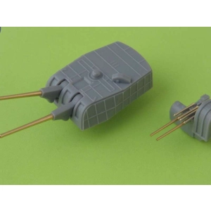 Master SM-350-031 - Uzbrojenie krążownika IJN Takao (1942) - lufy 20cm (10 szt.), 12,7cm (8 szt) (wraz z cylindrami oporopowrotnika)