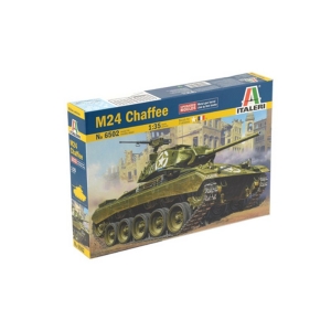Italeri 6502 - M24 Chaffee
