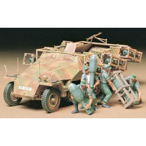 Tamiya 35151 - German Sd.Kfz. 251/1 Ausf.D "Stuka Zu Fuss"