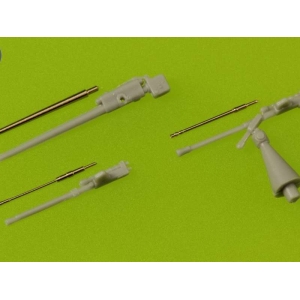 Master SM-200-008 - Bismarck - lufy działek p.lot. -  37 mm SKC/30 (16 szt.), 20 mm C/30 (12 szt.), 20 mm C/38 (8 szt.)