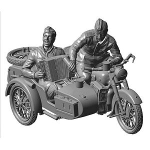Zvezda 3639 - Soviet WWII motorcycle M-72 with sidecar and crew