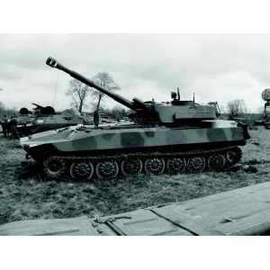 Zvezda 7421 - Soviet Self Propelled 122mm Howitzer „GVOZDIKA”